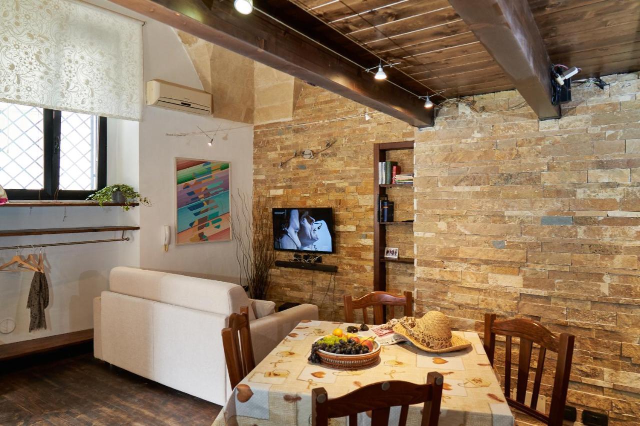 B&B Isola Dello Stampatore เลชเช ภายนอก รูปภาพ