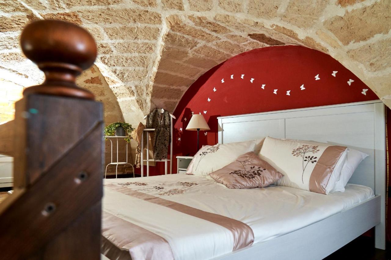 B&B Isola Dello Stampatore เลชเช ภายนอก รูปภาพ