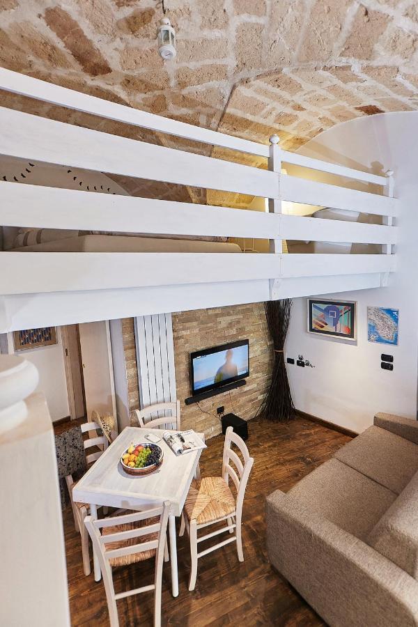 B&B Isola Dello Stampatore เลชเช ภายนอก รูปภาพ