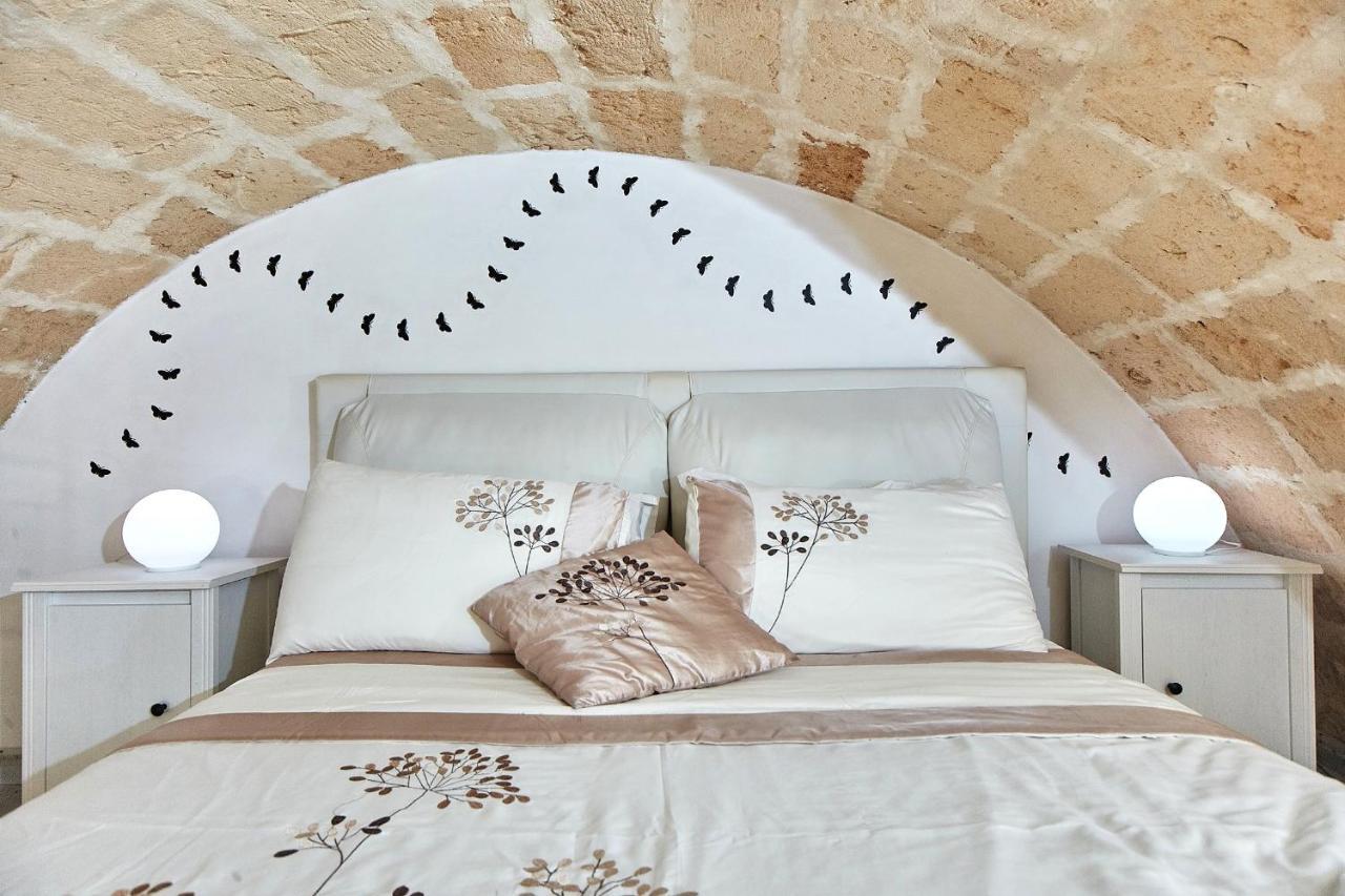 B&B Isola Dello Stampatore เลชเช ภายนอก รูปภาพ