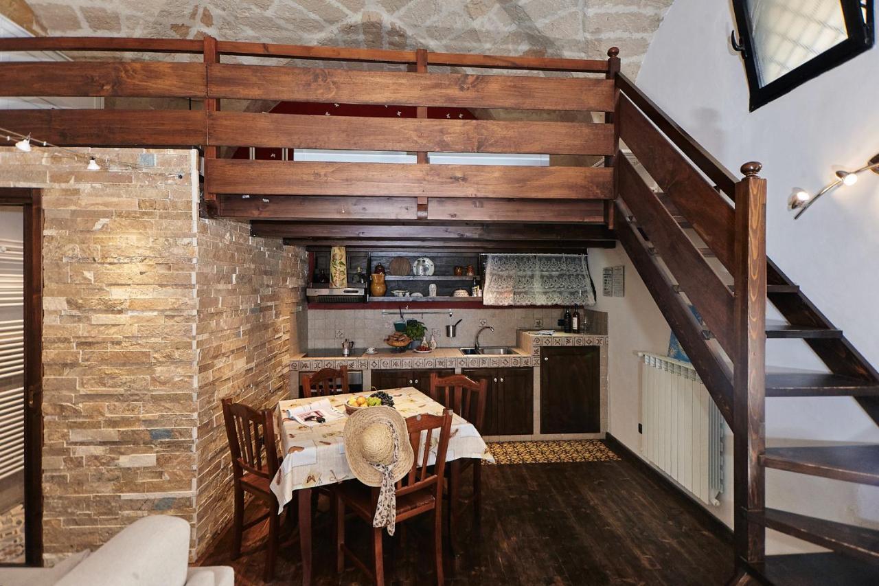 B&B Isola Dello Stampatore เลชเช ภายนอก รูปภาพ